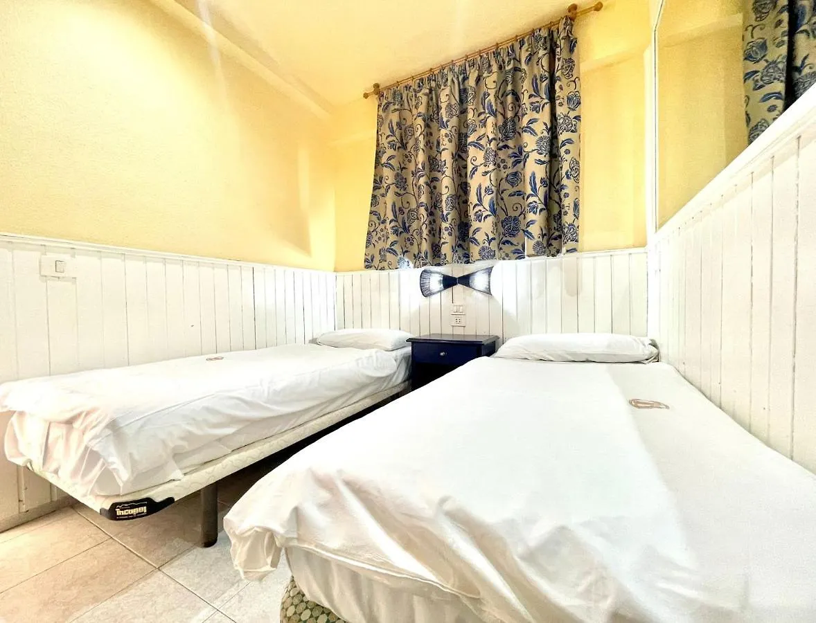 Apartamento Junto Al Mar, Con Balcon, En Playa Jardin Puerto De La Cruz Διαμέρισμα Πουέρτο Ντε Λα Κρουζ 0*,